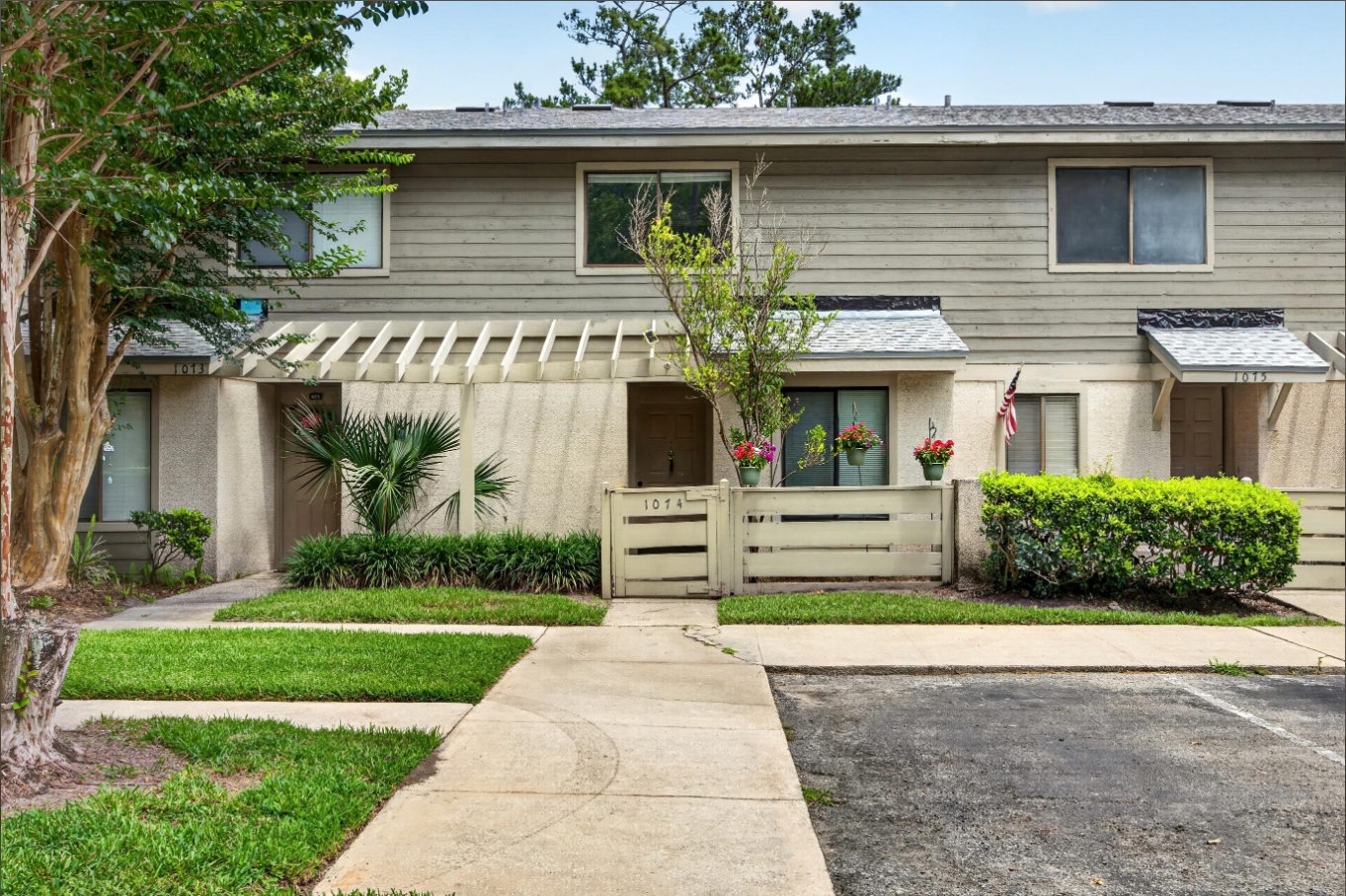7701 Baymeadows Circle West
